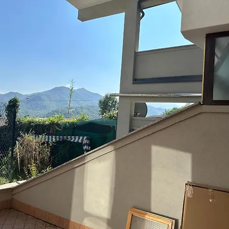 Apartamento Con Terrazza *